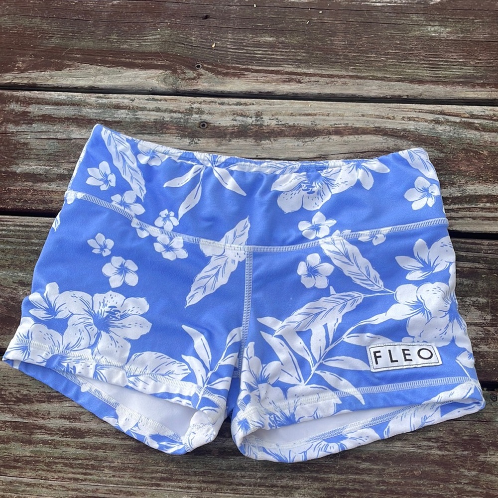 Fleo Shorts